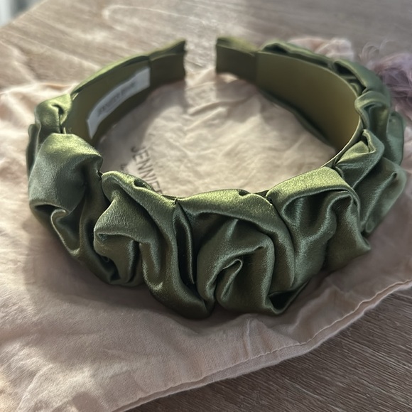 NWOT JENNIFER BEHR Amelia ruched silk-satin headband - Picture 5 of 6